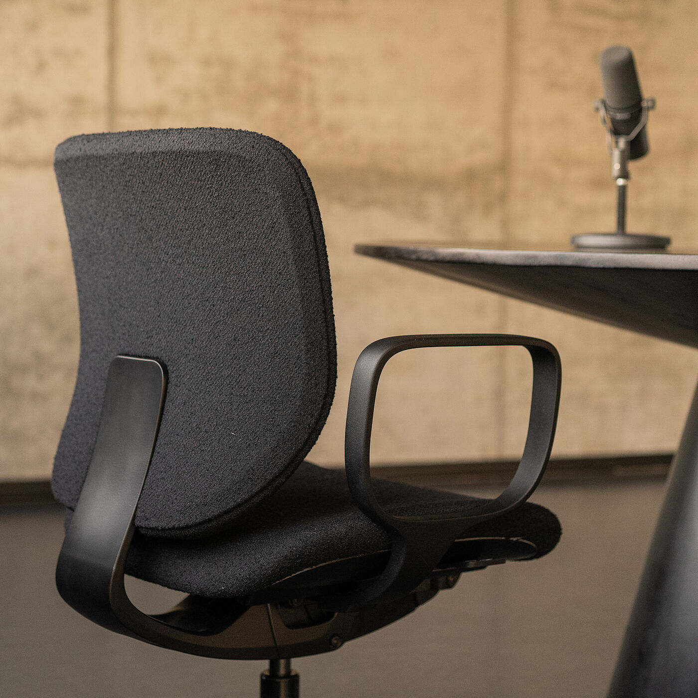 Detailbild LOOC Konferenz Low Padded