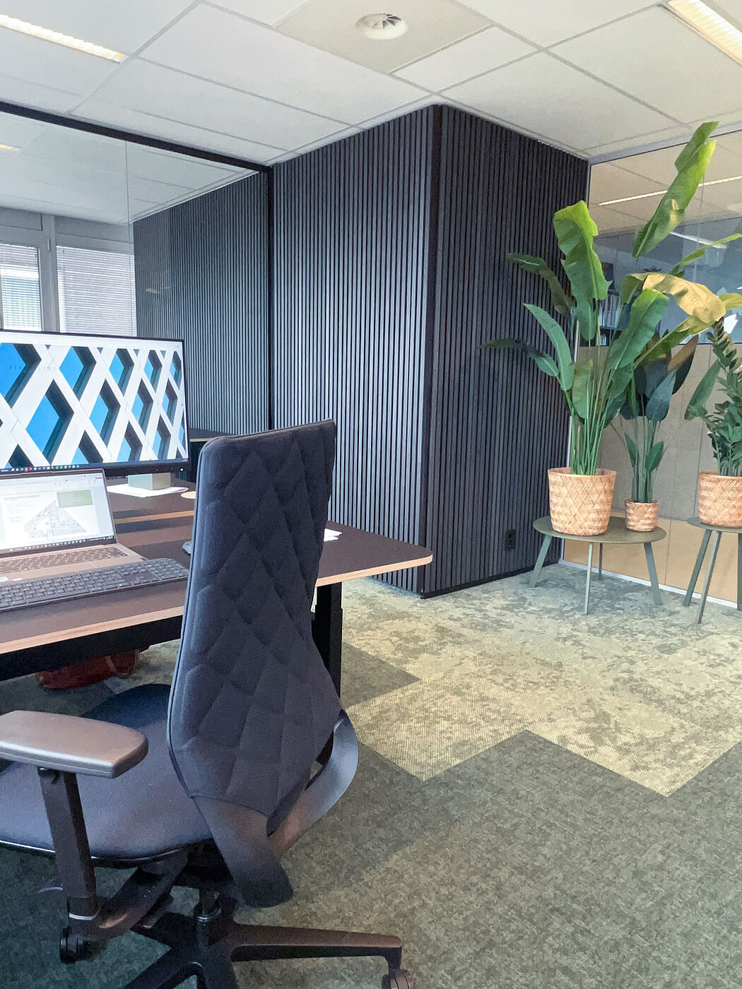 Klöber Mera Diamond am Schreibtisch bei Office First Lines